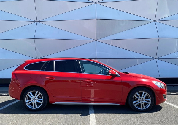 Volvo V60 cena 33900 przebieg: 290000, rok produkcji 2012 z Warszawa małe 137